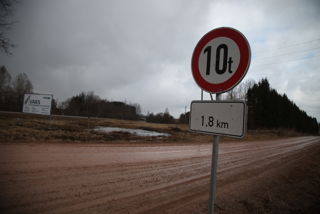 Pieļauj izņēmumu rekonstruētajā  ceļa posmā