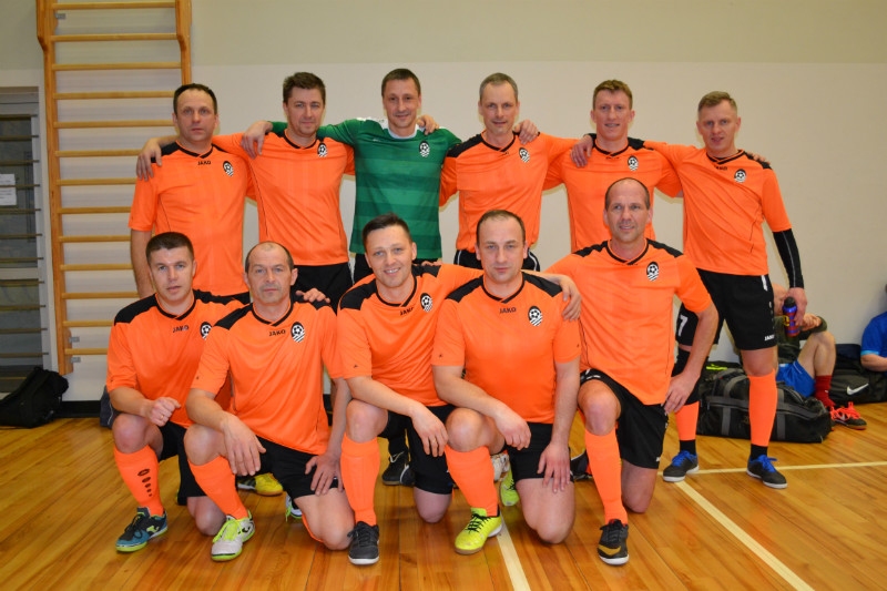 Veterāniem – lieliski starti
