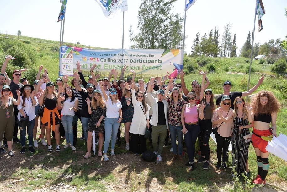 Filmēšanās, intervijas, ballītes – "Triana Park" gatavojas Eirovīzijai