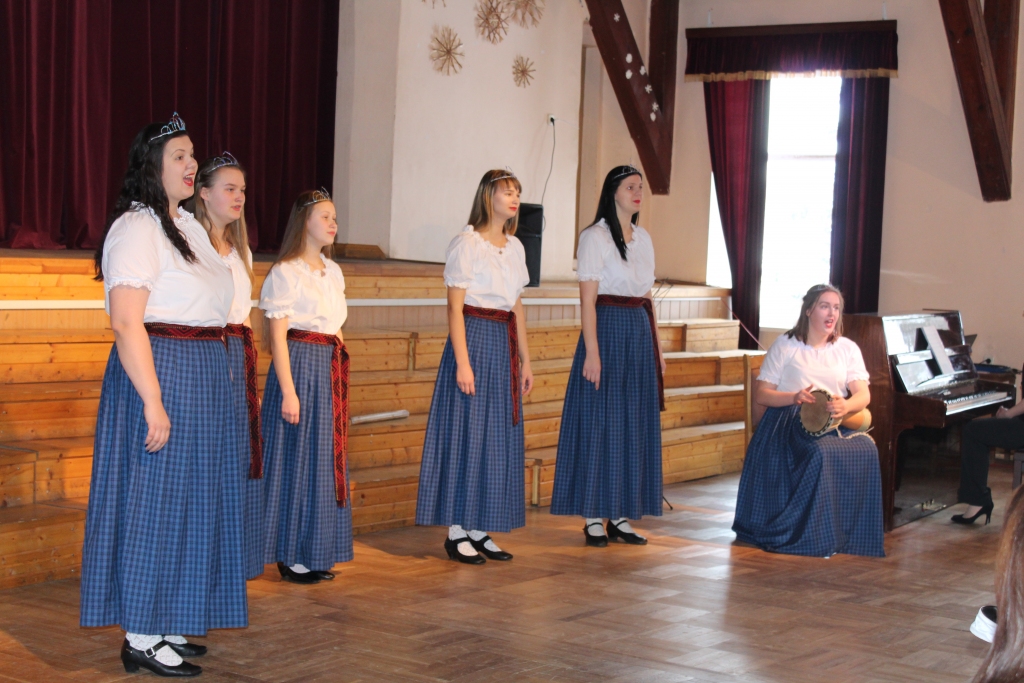 Panākumus gūst pieredze un jaunība