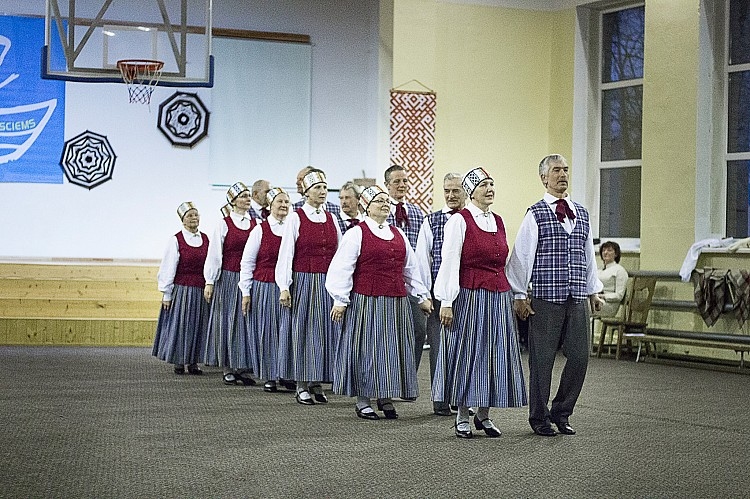 Lejasciemā sadejo četri kolektīvi