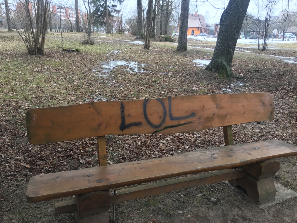 Grafiti latvju zīmju takā