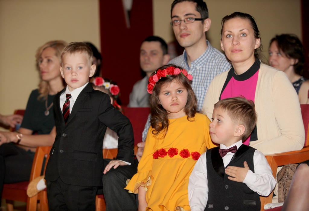 Mazie dziedātāji izloka savas skanīgās balsis