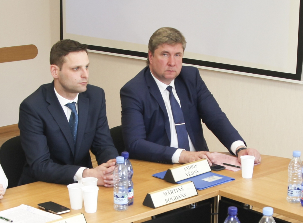 Pašvaldība pirmo reizi vērtēs direktorus