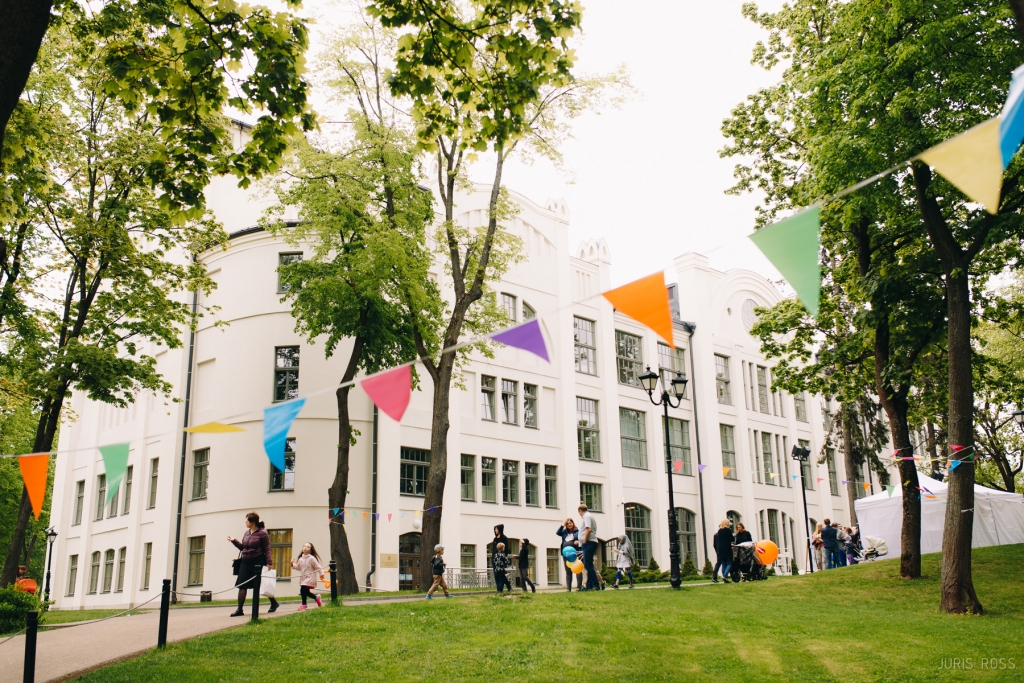 Māmiņu Klubs 2.jūnijā rīko vērienīgu labdarības festivālu ģimenēm