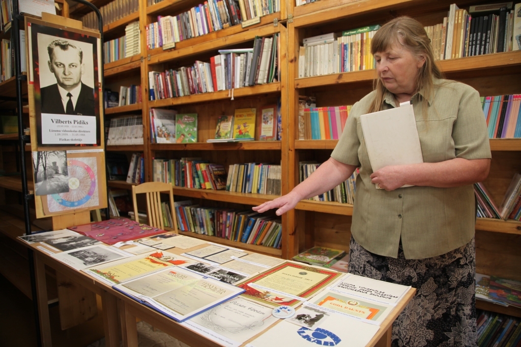 Ekspozīcija iepazīstina ar  Vilberta Pidika biogrāfiju