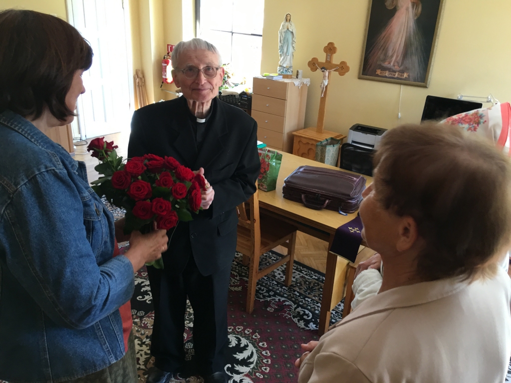 Aicina kardinālu uz baznīcas jubileju