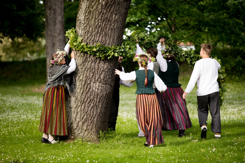 Starptautiskais folkloras festivāls "Baltica" vasaras saulgriežu zīmē