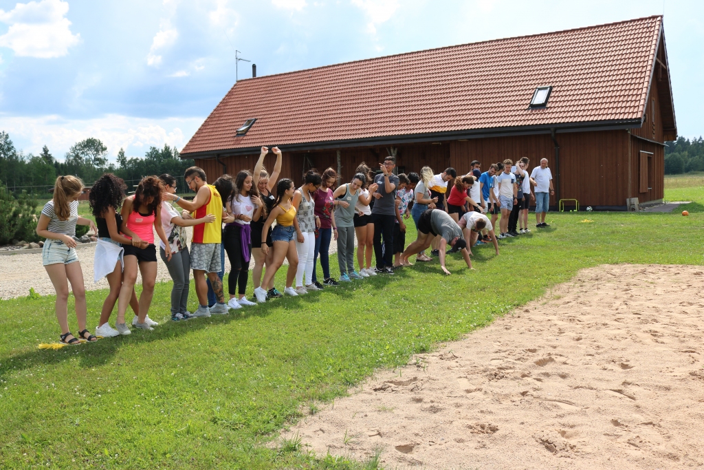 Sportiskās aktivitātēs piedalās 36 jaunieši no septiņām valstīm