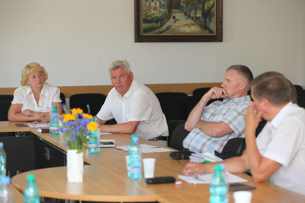 Rankas pamatskolas pārcelšana ir dārga