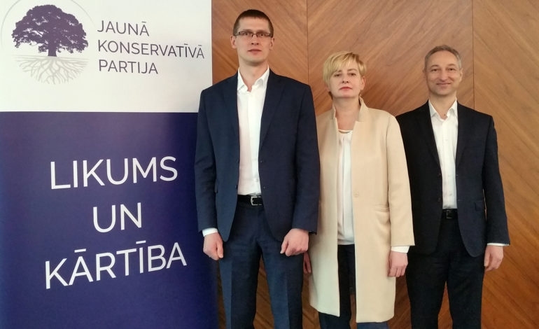 Iesniegts pirmais kandidātu saraksts 13.Saeimas vēlēšanām