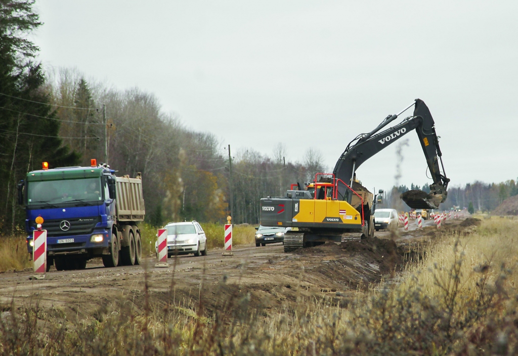 Pēc lietus ceļš Gulbene - Balvi - pārbaudījums autovadīt ājiem