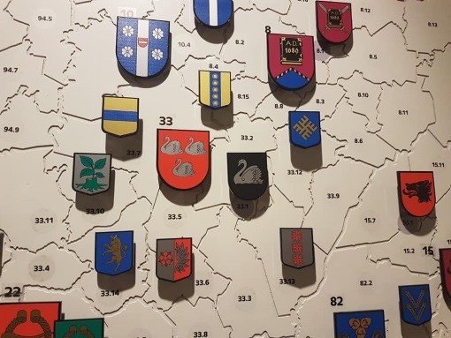 Izstādē „Heraldika mūsdienu Latvijā” apskatāmi arī ģerboņi Gulbenes novadā