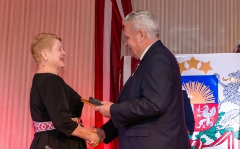 Saulcerīti Indričevu apbalvo ar medaļu „Par centību”