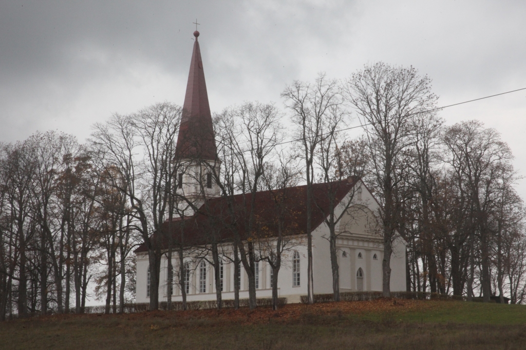 Tirzas luterāņu draudze saņem ziedojumu