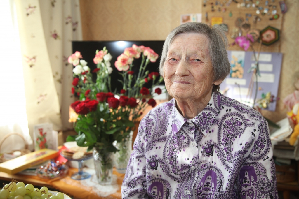 Sirsnīgi nosvin 95 gadu jubileju