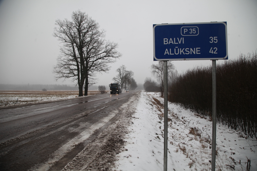 Atsākoties būvdarbiem, no Gulbenes līdz Kazupei ievieš braukšanas ātruma ierobežojumus
