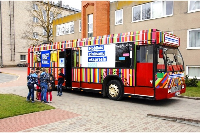 Uz Latvijas skolām dosies Mobilais zināšanu ekspresis