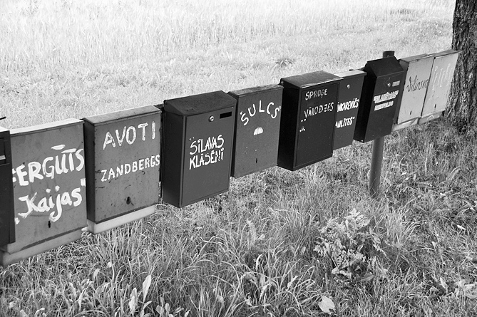 Vai pašvaldības drīkst publiskot dzimušo un mirušo personu vārdus?