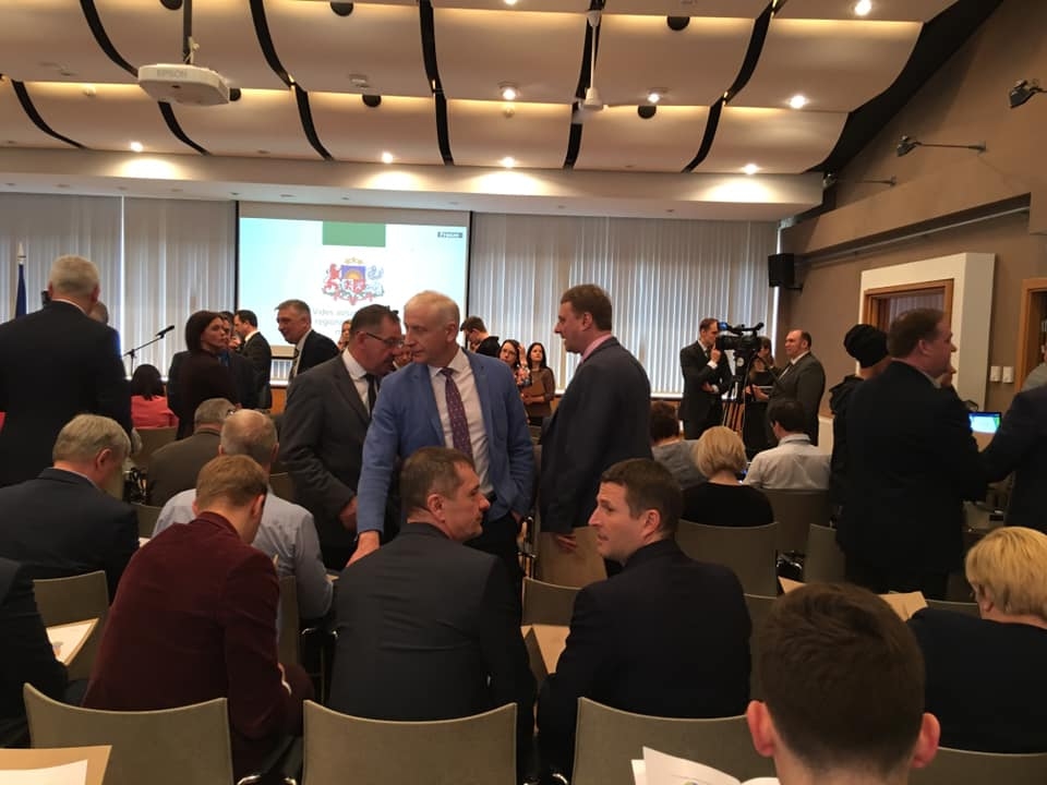FOTO un VIDEO: Vides aizsardzības un reģionālās attīstības ministrija prezentē iecerēto pašvaldību administratīvi teritoriālo reformu