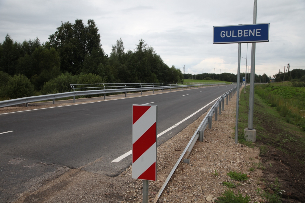 Pašvaldība daļēji zaudē tiesvedībā par Baložu ielu