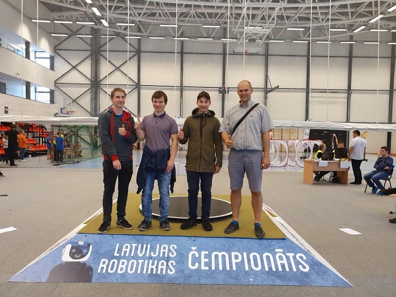 Lizumnieši veiksmīgi startē Latvijas robotikas čempionātā