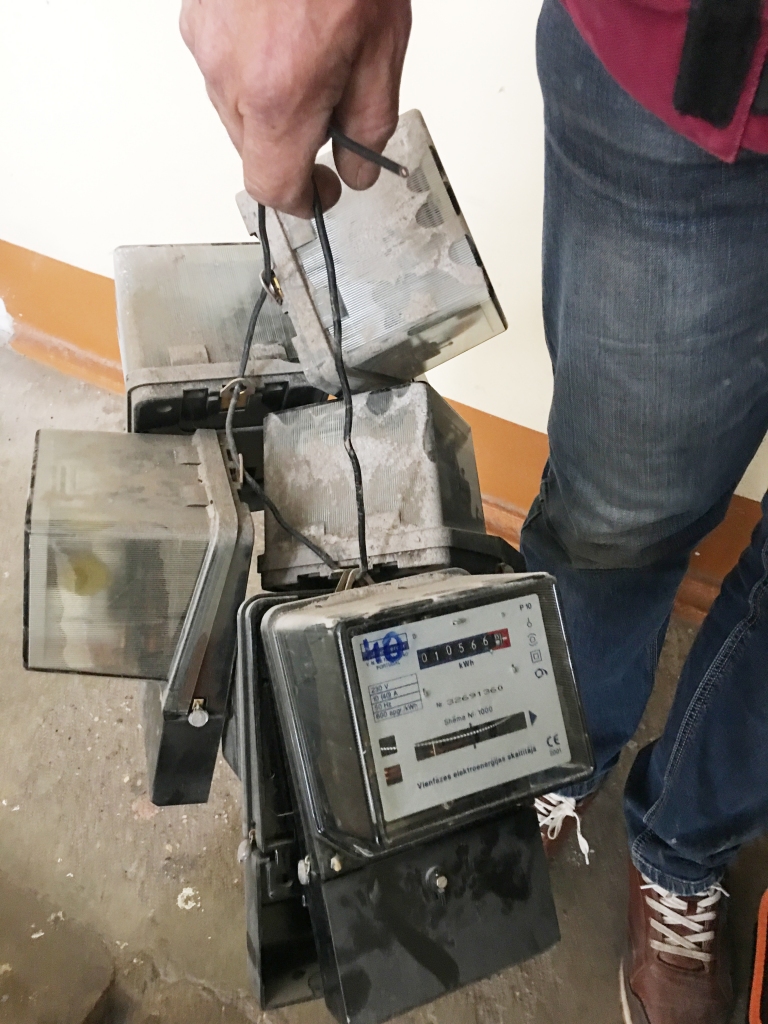 Kam maina elektrības skaitītājus?