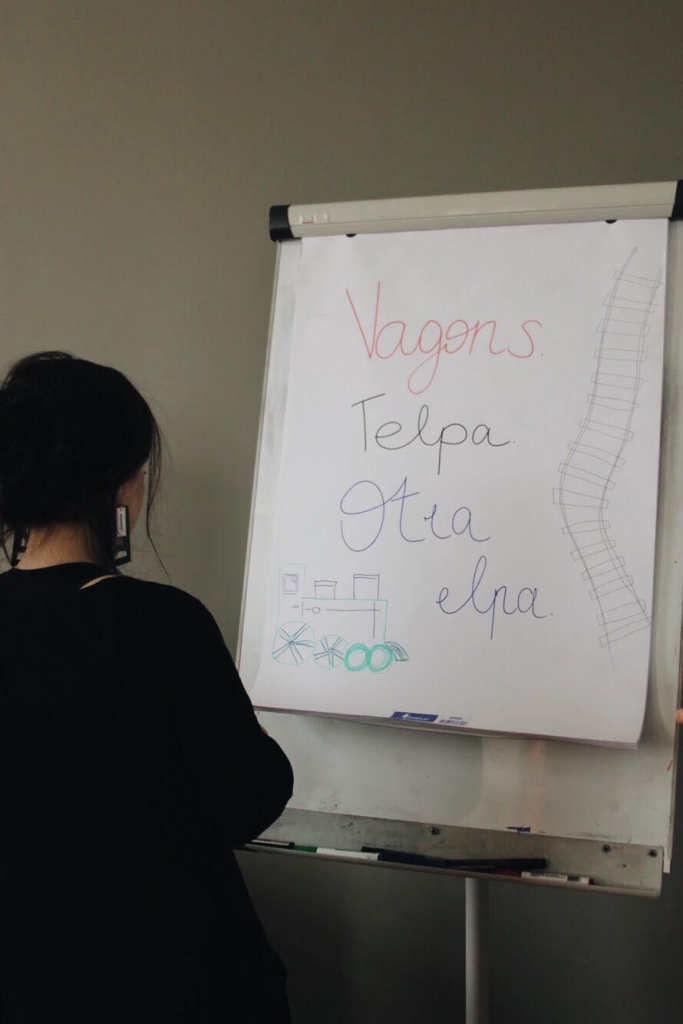Gulbenes jaunieši piešķirs otru elpu koka vagonam