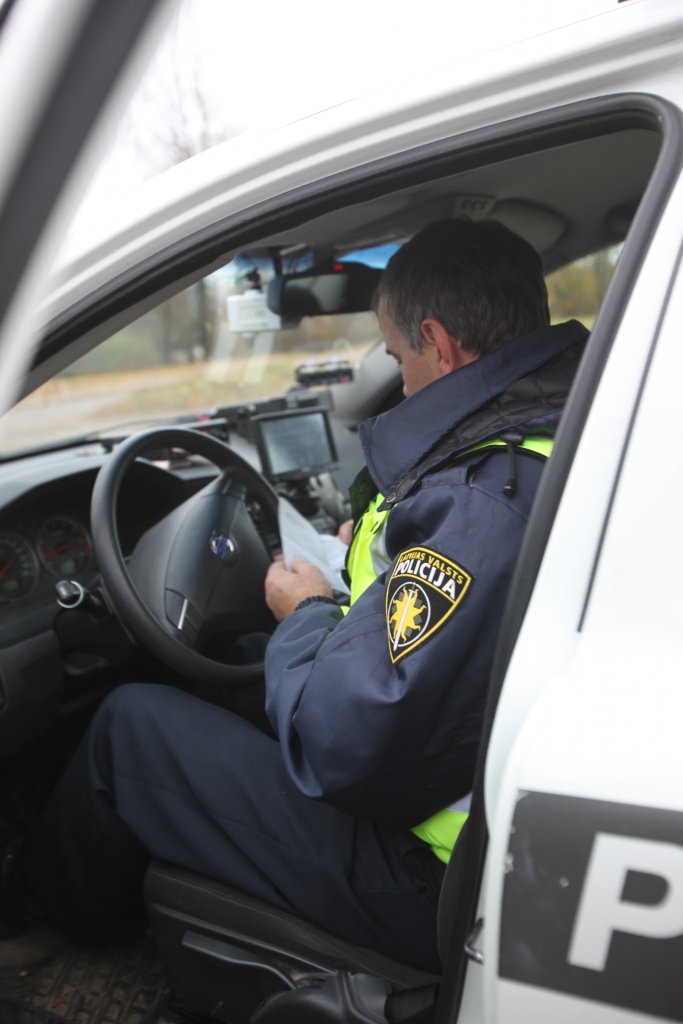 Gulbenes novadā apzog automašīnu