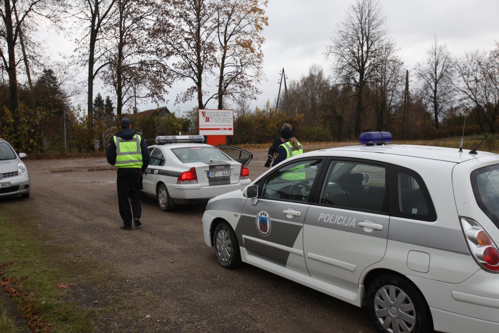 Galgauskā “Mitsubishi” izraisa sadursmi ar “Ladu”