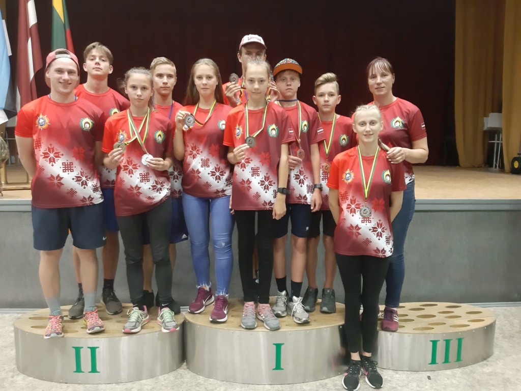 Pārstāv savu valsti un izcīna uzvaru