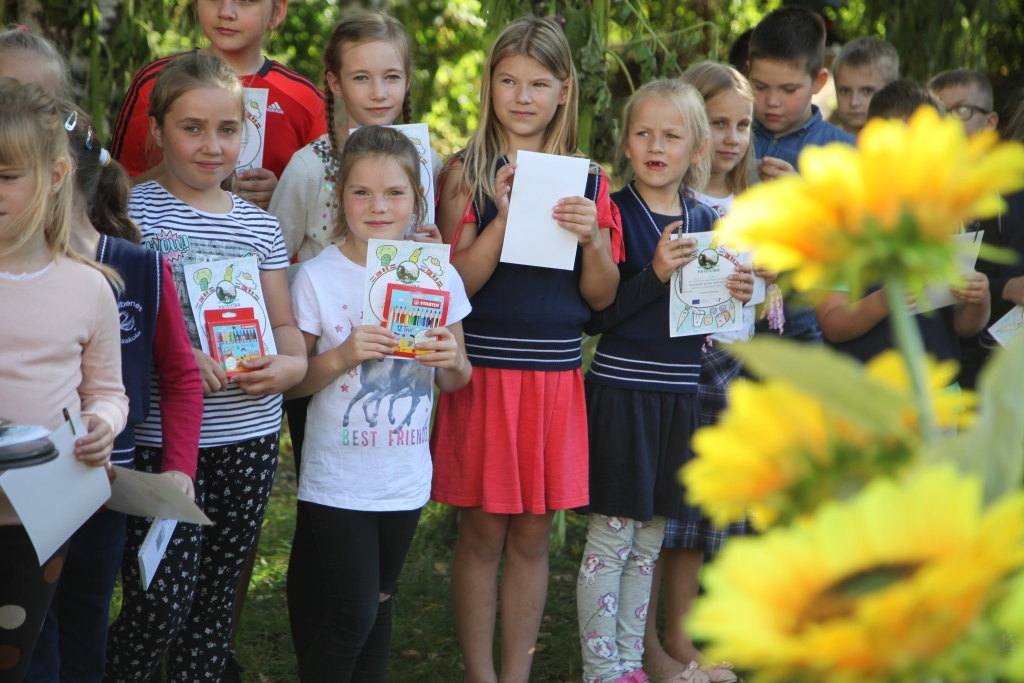 Skolā – tradicionālā saulespuķu akcija