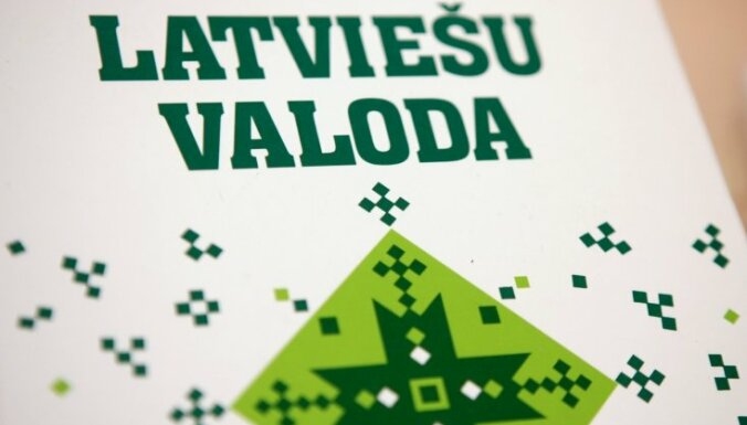 Valdošās partijas apliecina gatavību pilnīgai pārejai uz mācībām valsts valodā