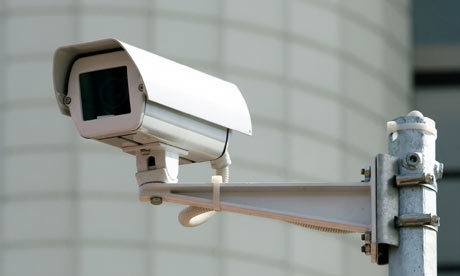 Policija pētīs videoierakstus, lai noskaidrotu Vecgulbenes muižas kompleksa ēku apzīmētājus
