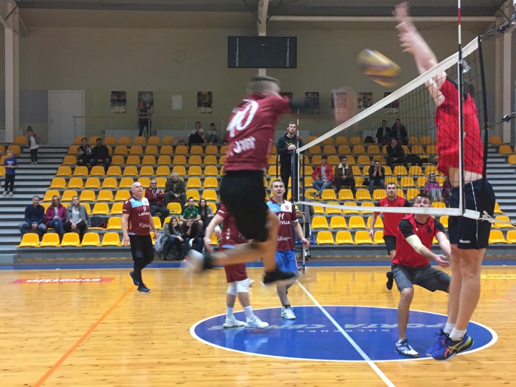 Atzeles volejbola līga: pirmās trīs uzvaras izcīna Gulbene I