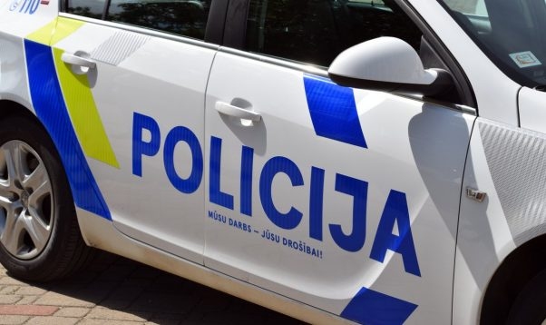 Gulbenē notiek divu automašīnu sadursme