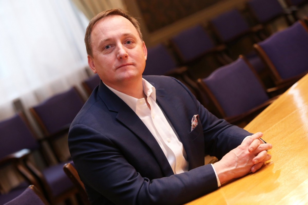 Latvijas Bankas prezidenta amatam virza Kazāku