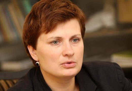 Ministre: Atsevišķas reģionu slimnīcas uztur ilūziju par speciālistu pieejamību diennakts režīmā