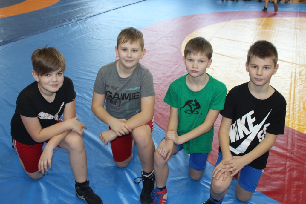 Brīvā cīņa: “Gulbene wrestling” jaunāko cīkstoņu pirmā pieredze Igaunijā