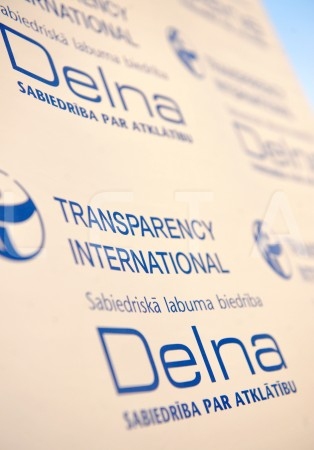 Latvijai lejupslīde Korupcijas uztveres indeksā