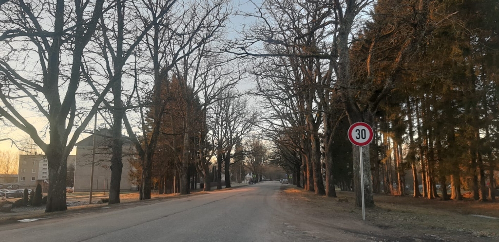Jaungulbenē uzlabo bērnu drošību uz ceļa