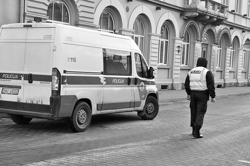 Nepamatots izsaukums – apzināta melošana