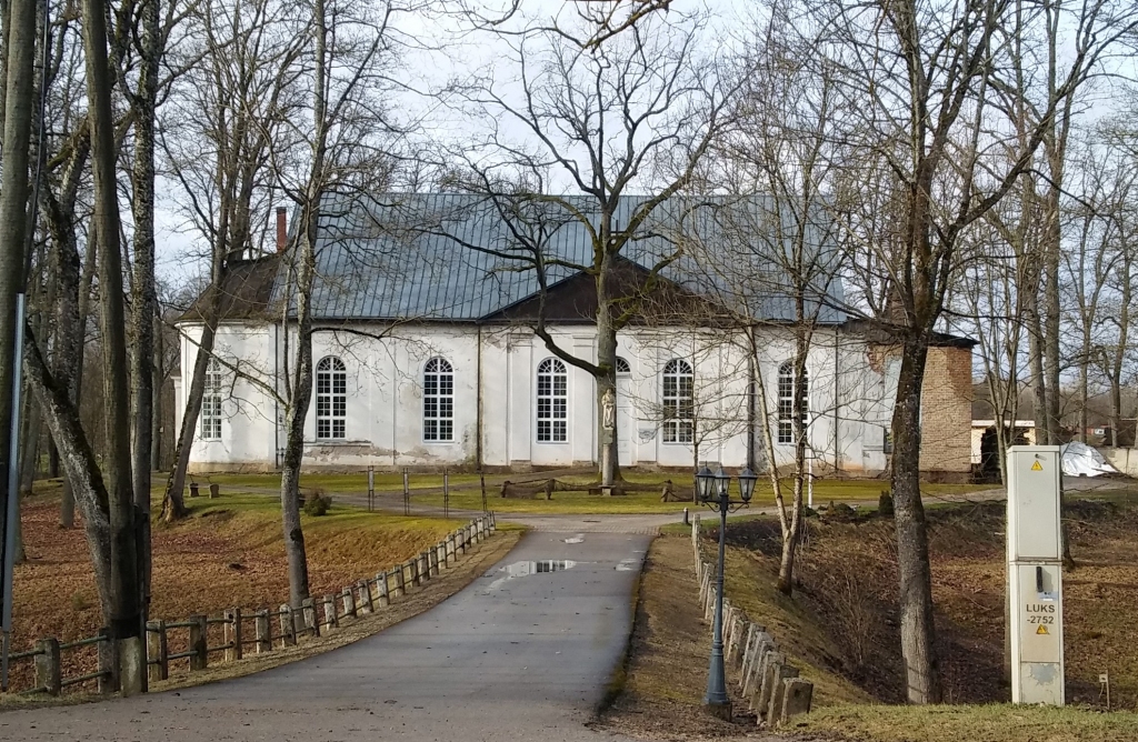 Draudzes locekļi tiek sasniegti personīgi un caur tehnoloģijām