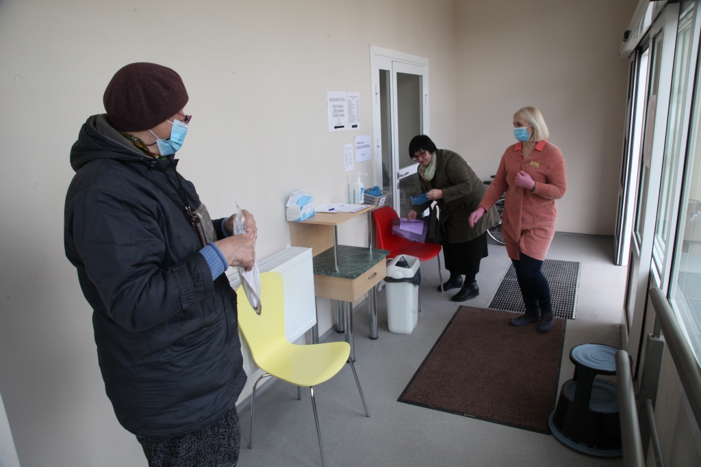 Nav apstājusies citu slimību diagnosticēšana un ārstēšana