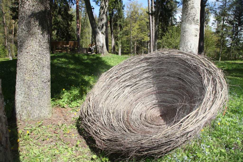 Gulbenē labiekārto parkus