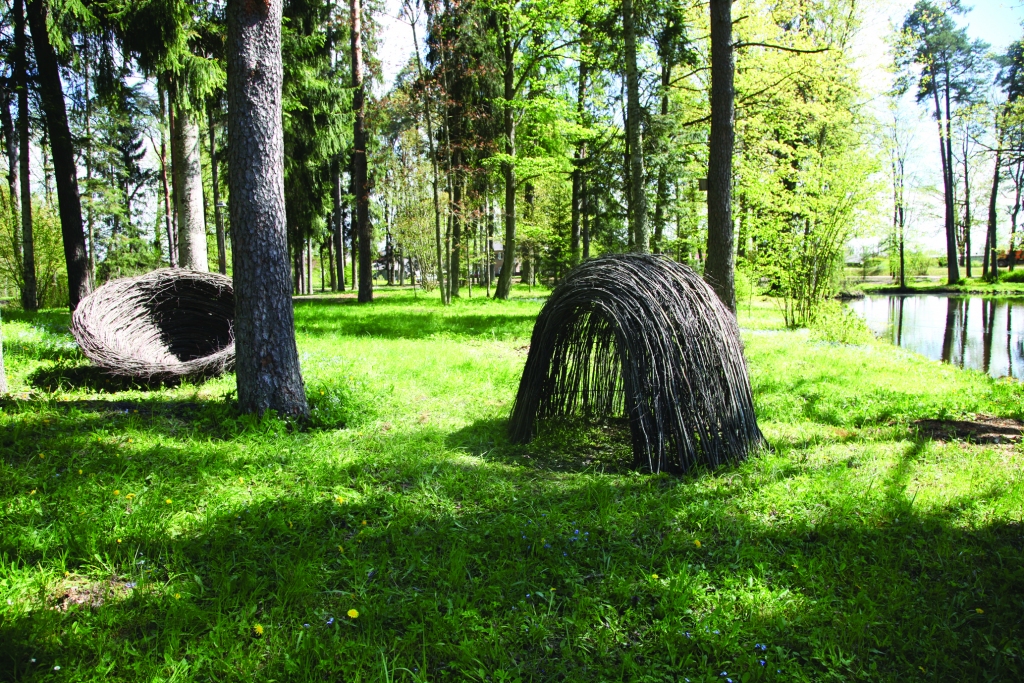 Aicina doties izzinošā ekspedīcijā pa Gulbenes parkiem