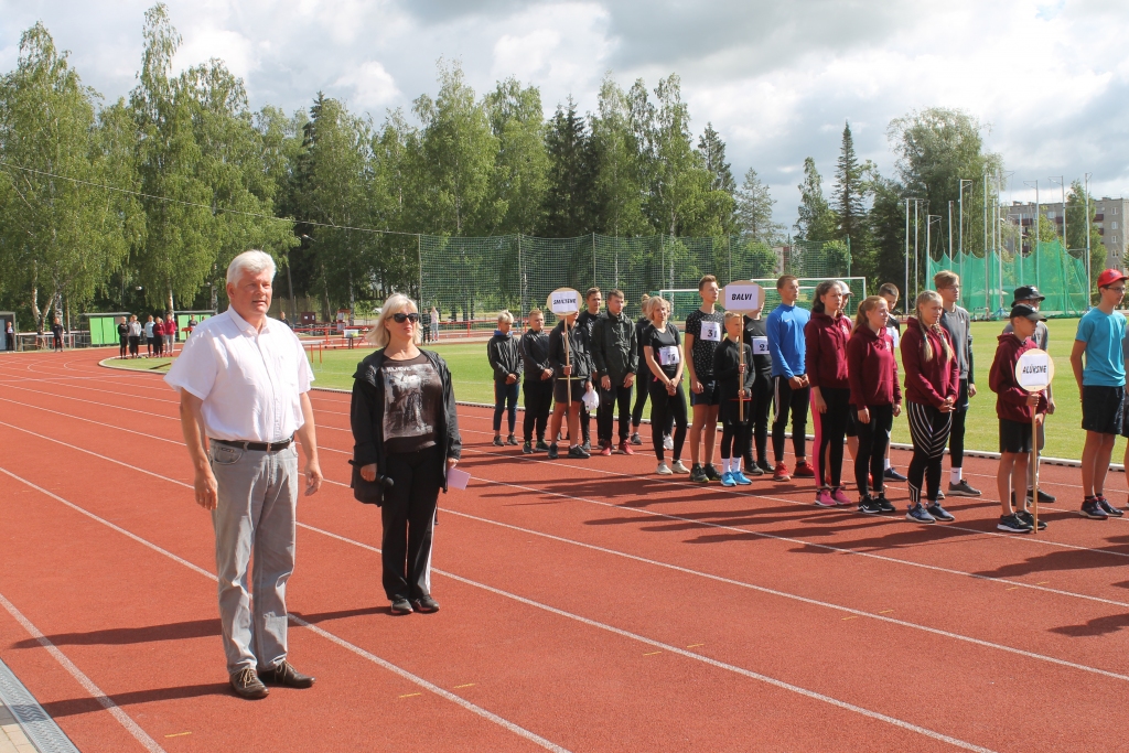 FOTO: Vieglatlētikas sacensības Gulbenē