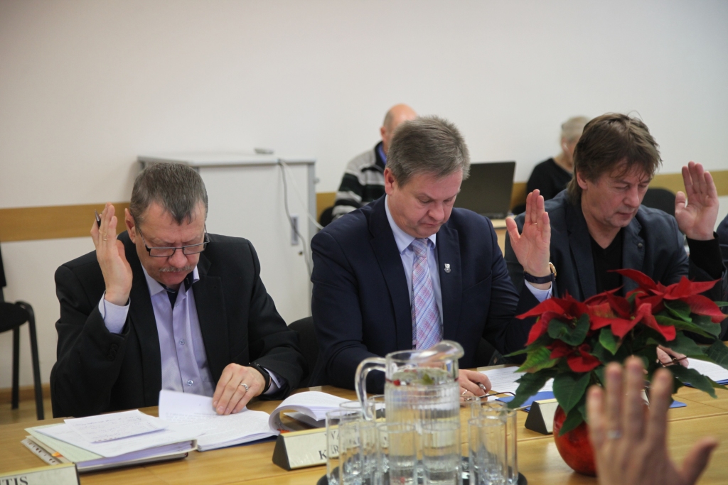 “Reģionu alianses” biedri maina partijas piederību