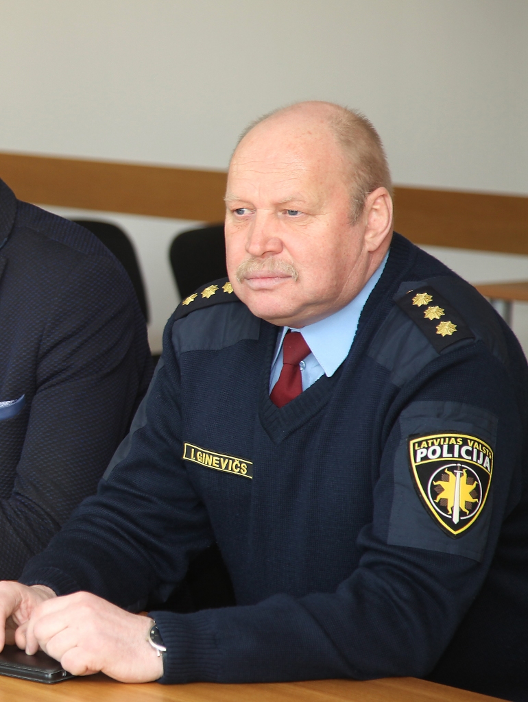Amatu atstāj Gulbenes policijas priekšnieks
