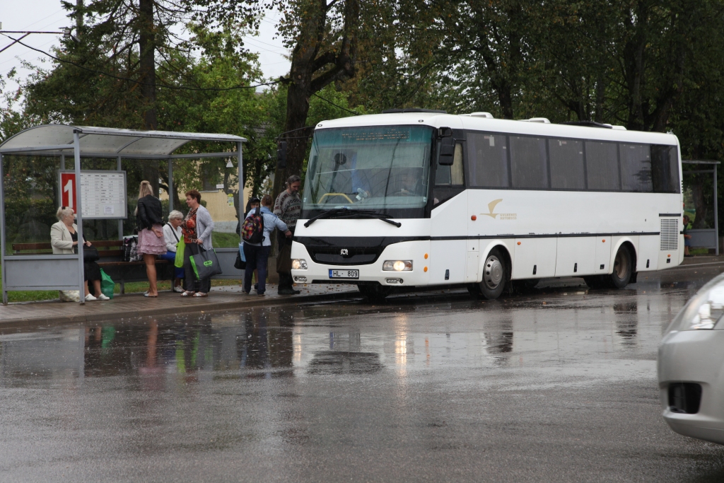 Skolēnus pārvadā “Gulbenes autobuss”